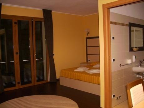 Hotel La Solitaria Carlazzo Eksteriør billede